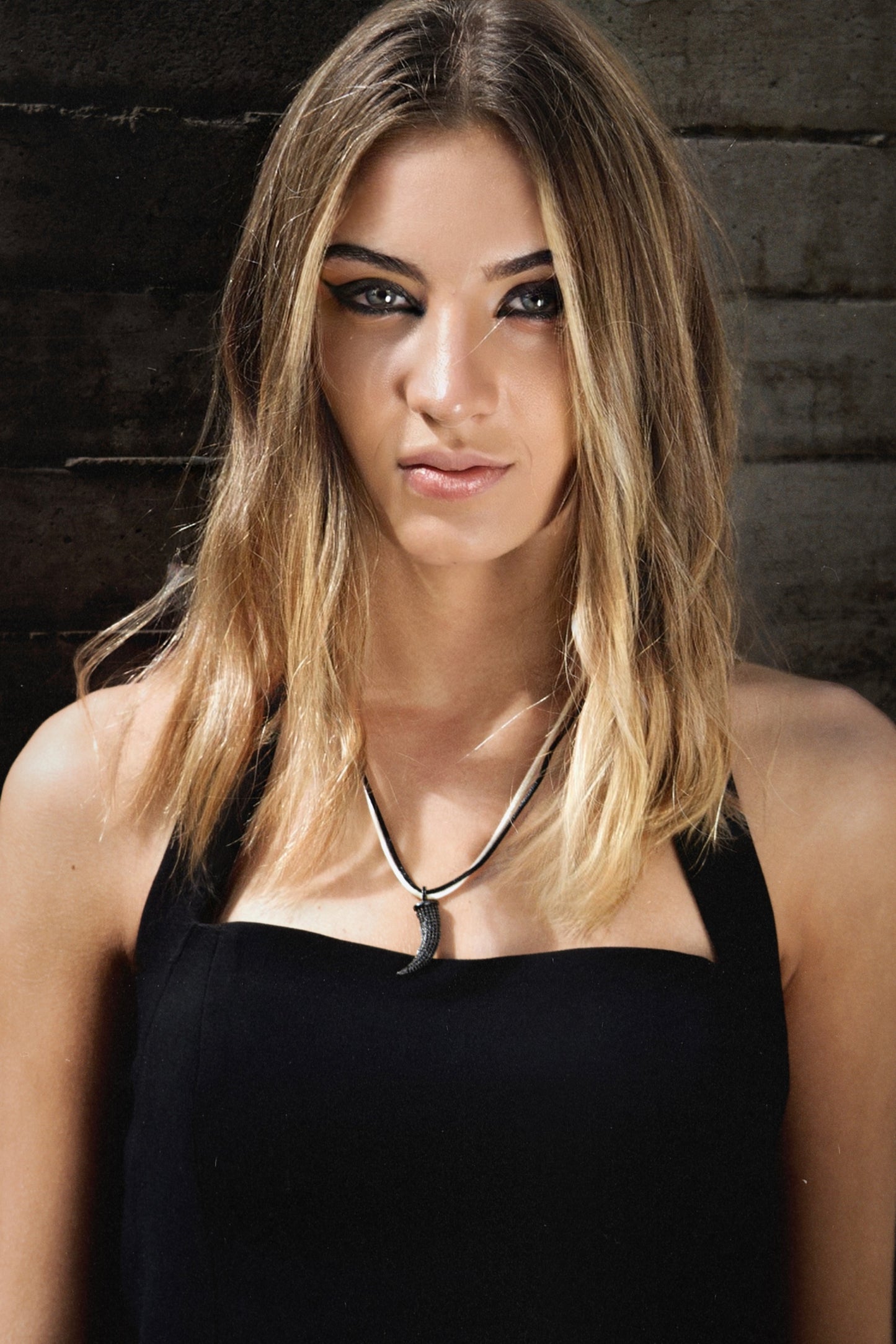 Fang Necklace | Black